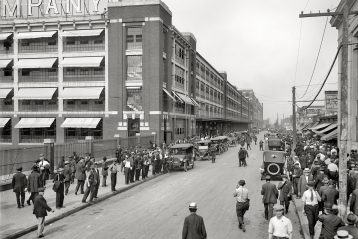 Ford Highland Park factory, 1916