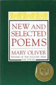 Book cover of Mary Oliver's New and Selected Poems